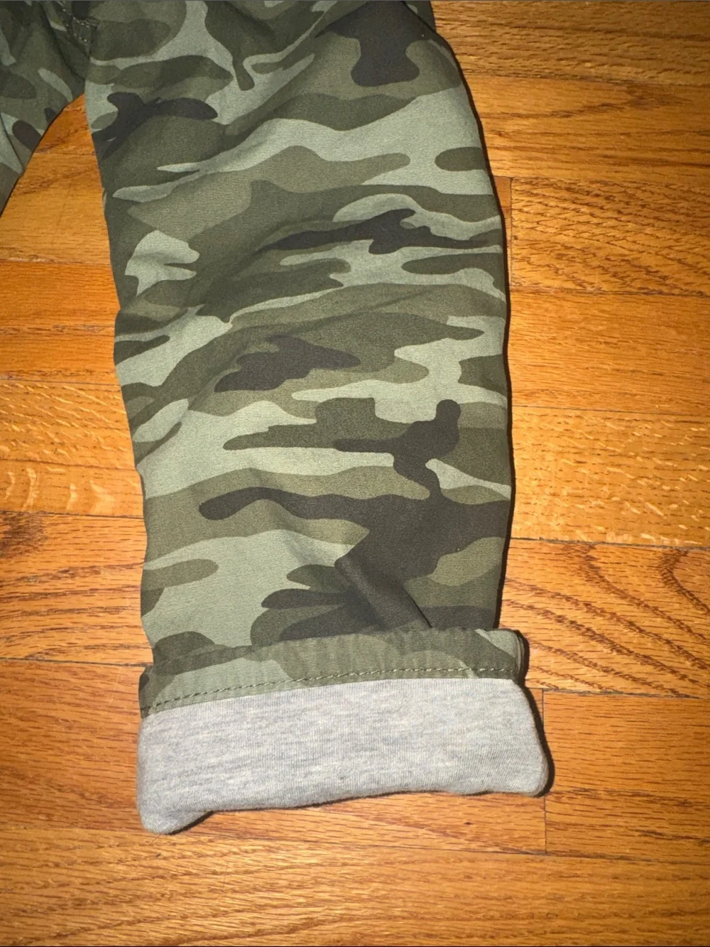 GAP Boys Camo Pull-On Pants - Green & Dark Green fully lined. NWT Sz 5